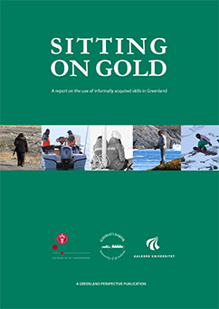 Rapporten Sitting on Gold bygger på en omfattende række artikler fra forskere, organisationer og virksomheder, som enten arbejder eller forsker i Grønland eller i temaet uformelle kompetencer.