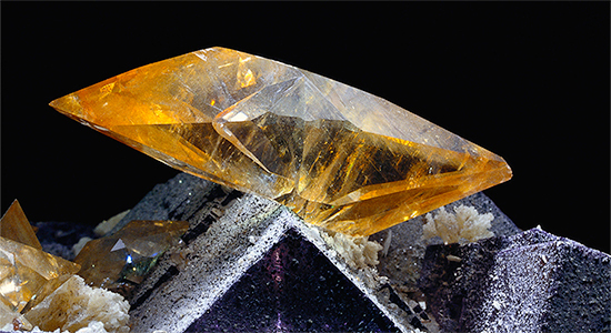 Image of yellow crystal